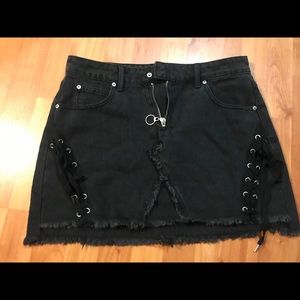 3 FOR $10 | FASHION NOVA Blaxk Denim Skirt